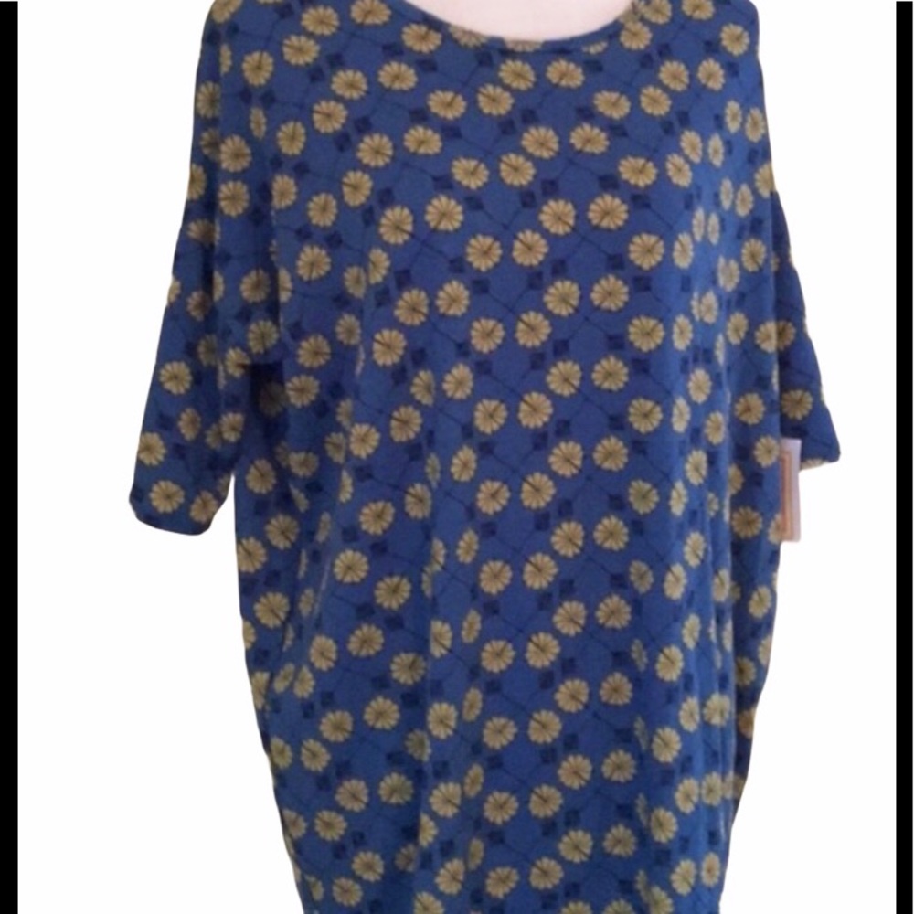 LulaRoe Irma Top Size Small